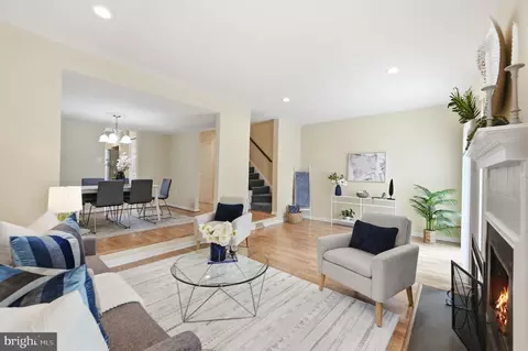 Living - 6470 Franconia Ct, Springfield, VA 22150 photo 3 of 3