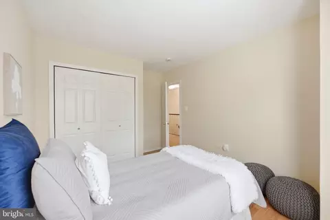 Bedroom - 6470 Franconia Ct, Springfield, VA 22150 photo 4 of 7