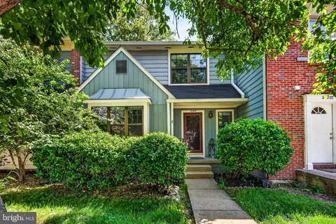 10205 Scarborough Commons Ct, Burke, VA 22015