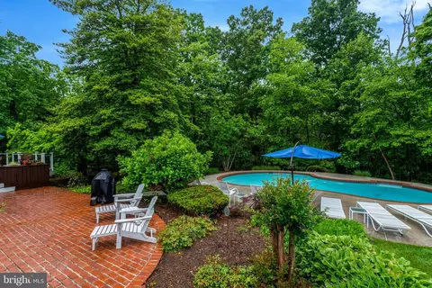Exterior - 9220 Davis Dr, Lorton, VA 22079 photo 7 of 11