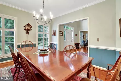 Dining - 9220 Davis Dr, Lorton, VA 22079 photo 3 of 3