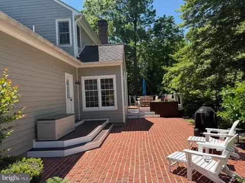 Exterior - 9220 Davis Dr, Lorton, VA 22079 photo 4 of 11