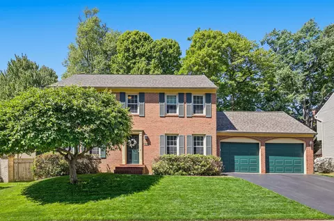 2706 Hatmark St, Vienna, VA 22181