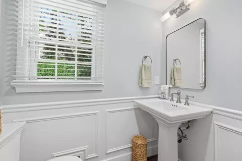 Bath - 2706 Hatmark St, Vienna, VA 22181 photo 1 of 5