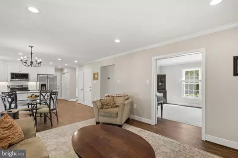 Entry Way - 2706 Hatmark St, Vienna, VA 22181 photo 2 of 4