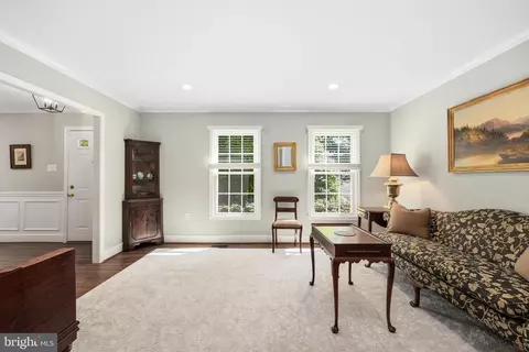 Living - 2706 Hatmark St, Vienna, VA 22181 photo 2 of 3