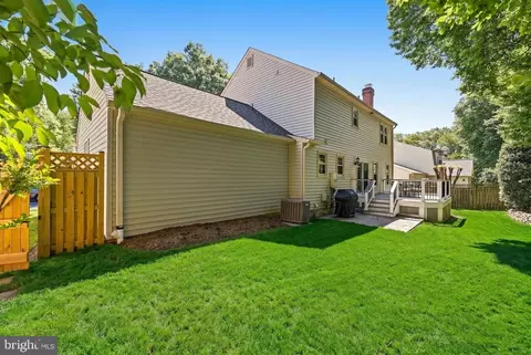 Exterior - 2706 Hatmark St, Vienna, VA 22181 photo 5 of 9