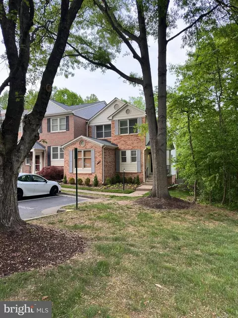 Exterior - 7929 Valleyfield Dr, Springfield, VA 22153 photo 8 of 14