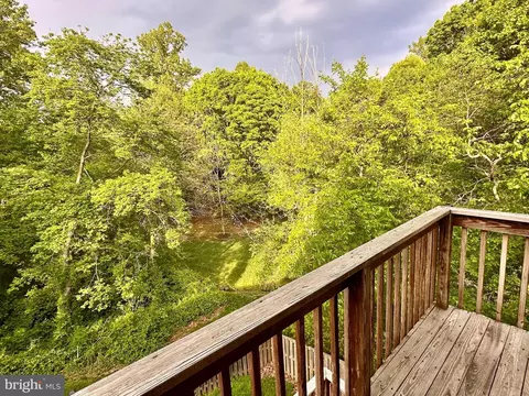 Exterior - 7929 Valleyfield Dr, Springfield, VA 22153 photo 6 of 14