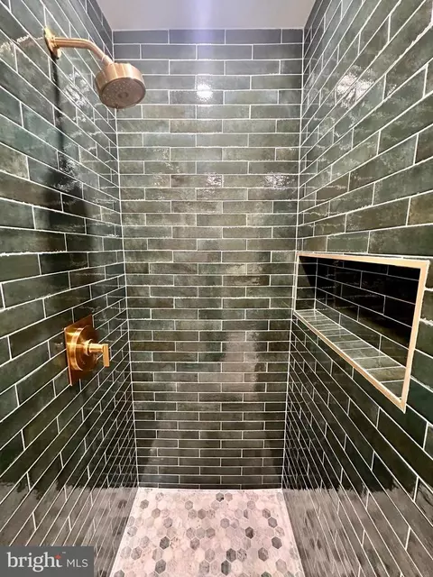 Bath - 7929 Valleyfield Dr, Springfield, VA 22153 photo 6 of 7