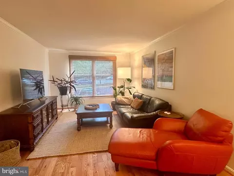 Living - 7929 Valleyfield Dr, Springfield, VA 22153 photo 1 of 3
