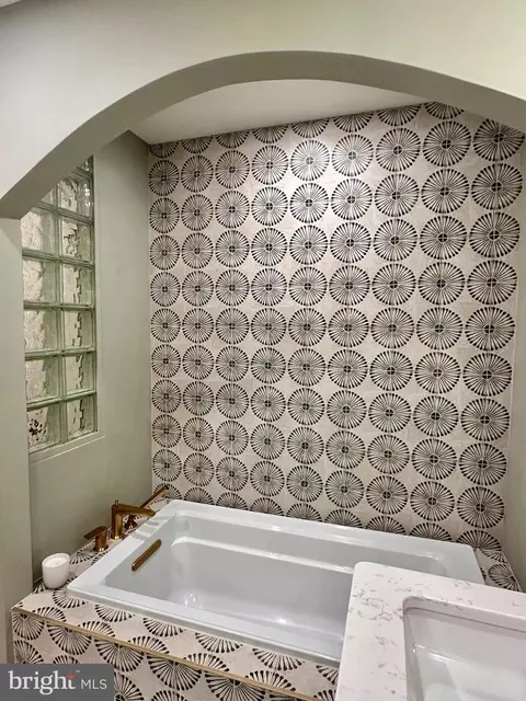 Bath - 7929 Valleyfield Dr, Springfield, VA 22153 photo 5 of 7