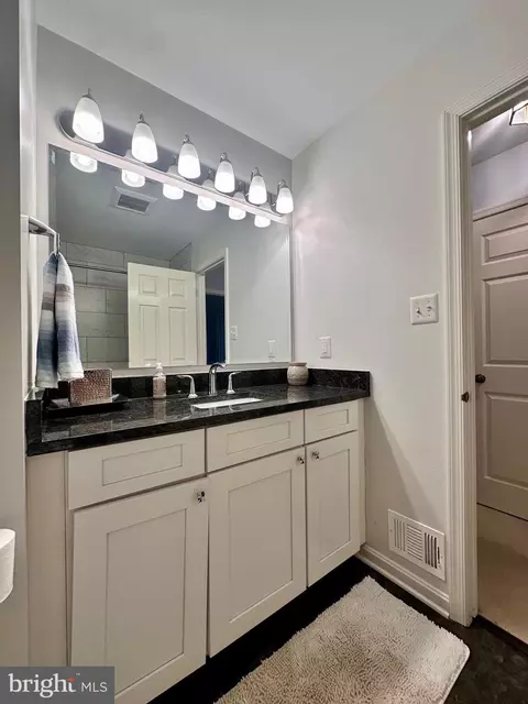 Bath - 7929 Valleyfield Dr, Springfield, VA 22153 photo 1 of 7