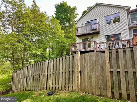 Exterior - 7929 Valleyfield Dr, Springfield, VA 22153 photo 10 of 14