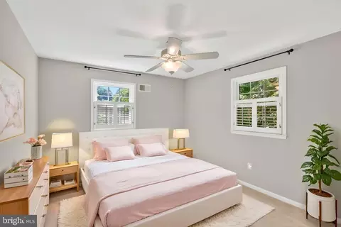 Bedroom - 6710 Sydenstricker Rd, Springfield, VA 22152 photo 3 of 7