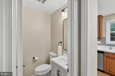 Entry Way - 6710 Sydenstricker Rd, Springfield, VA 22152 photo 2 of 2