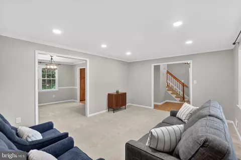 Living - 6710 Sydenstricker Rd, Springfield, VA 22152 photo 2 of 4