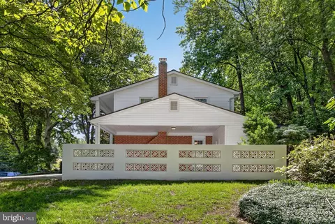 Exterior - 6710 Sydenstricker Rd, Springfield, VA 22152 photo 4 of 5