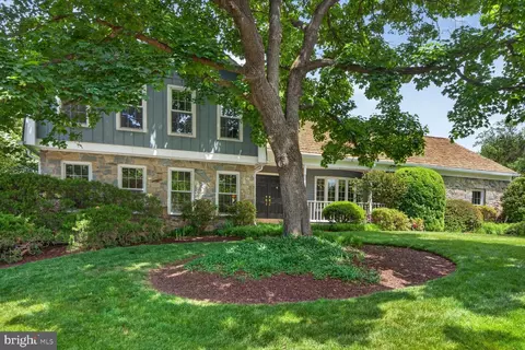 Exterior - 6354 Chowning Pl, Mclean, VA 22101 photo 13 of 26