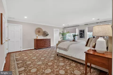 Bedroom - 6354 Chowning Pl, Mclean, VA 22101 photo 5 of 10