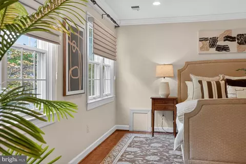 Bedroom - 6354 Chowning Pl, Mclean, VA 22101 photo 6 of 10