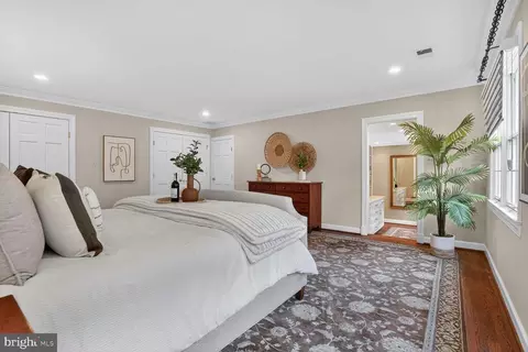 Bedroom - 6354 Chowning Pl, Mclean, VA 22101 photo 3 of 10