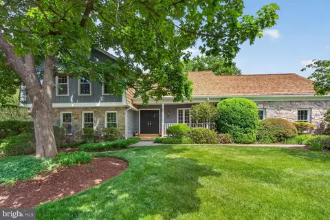 Exterior - 6354 Chowning Pl, Mclean, VA 22101 photo 2 of 26