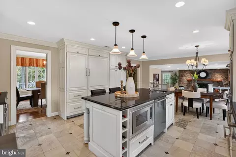 Kitchen - 6354 Chowning Pl, Mclean, VA 22101 photo 3 of 10