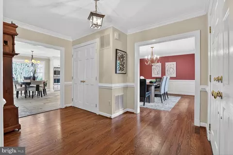 Entry Way - 6354 Chowning Pl, Mclean, VA 22101 photo 2 of 5