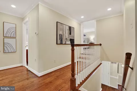 Entry Way - 6354 Chowning Pl, Mclean, VA 22101 photo 5 of 5
