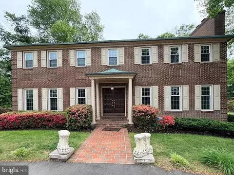 3901 Locust Ln, Alexandria, VA 22310