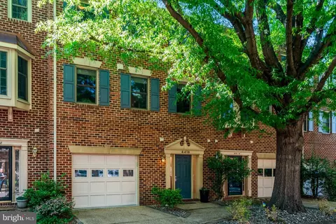 6416 Fleetside Ct, Alexandria, VA 22310