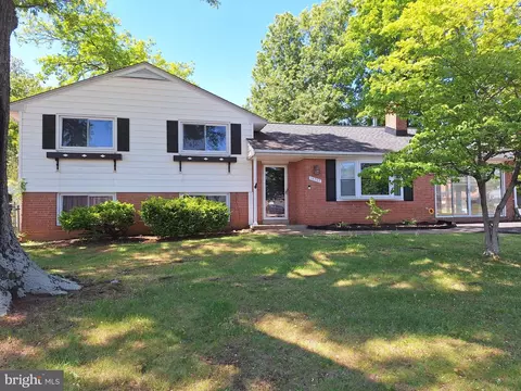14707 Braddock Rd, Centreville, VA 20120