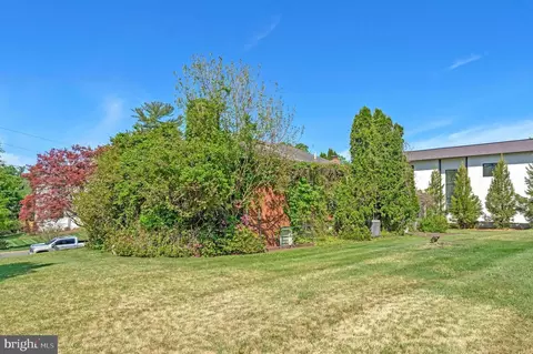 1805 Dumbarton St, Mclean, VA 22101 photo 5