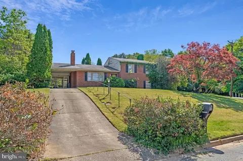 1805 Dumbarton St, Mclean, VA 22101 photo 3