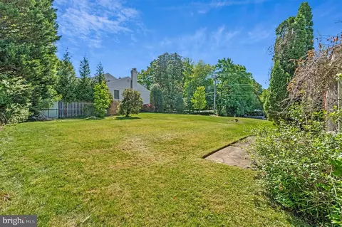 1805 Dumbarton St, Mclean, VA 22101 photo 8
