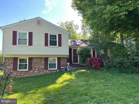 5141 Bradfield Dr, Annandale, VA 22003
