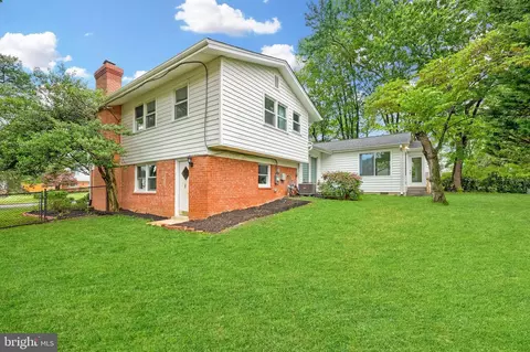 Exterior - 6530 Ashlawn Ct, Springfield, VA 22150 photo 4 of 7