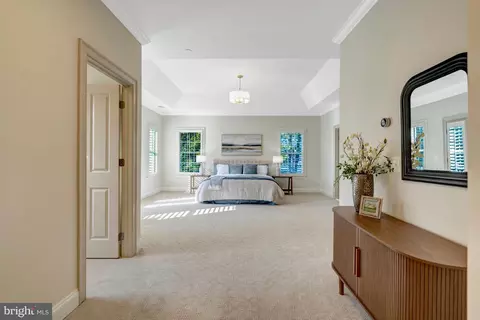 Entry Way - 1318 Kurtz Rd, Mclean, VA 22101 photo 11 of 14