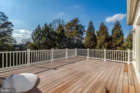 Exterior - 1318 Kurtz Rd, Mclean, VA 22101 photo 3 of 20