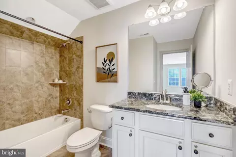 Bath - 1318 Kurtz Rd, Mclean, VA 22101 photo 8 of 10