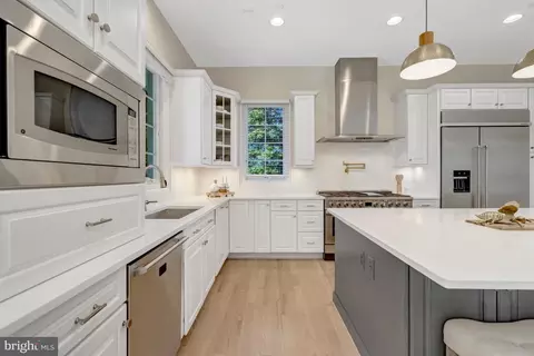 Kitchen - 1318 Kurtz Rd, Mclean, VA 22101 photo 5 of 5