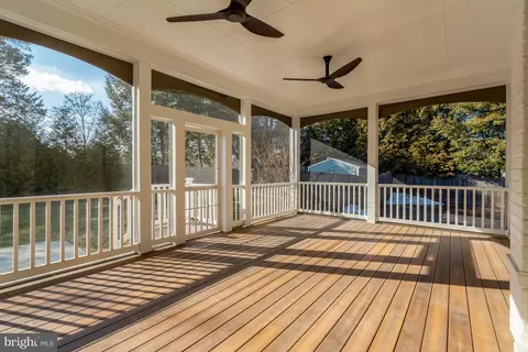 Exterior - 1318 Kurtz Rd, Mclean, VA 22101 photo 4 of 20