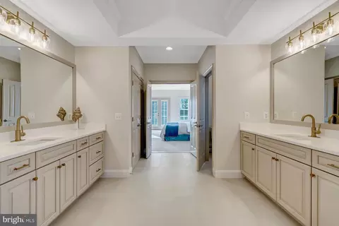 Entry Way - 1318 Kurtz Rd, Mclean, VA 22101 photo 12 of 14