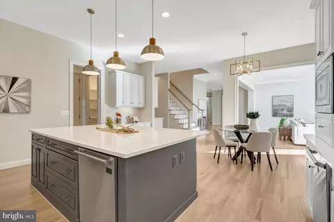 Kitchen - 1318 Kurtz Rd, Mclean, VA 22101 photo 4 of 5