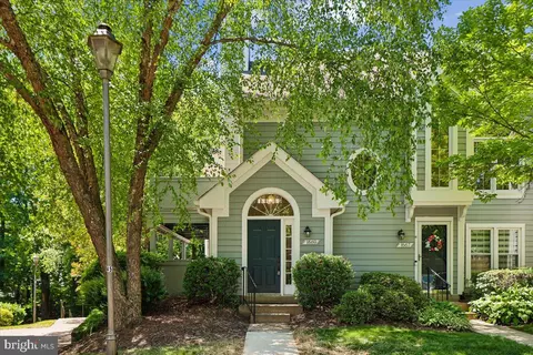 1569 Church Hill Pl, Reston, VA 20194
