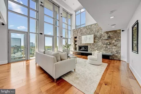 11990 Market St #2112, Reston, VA 20190