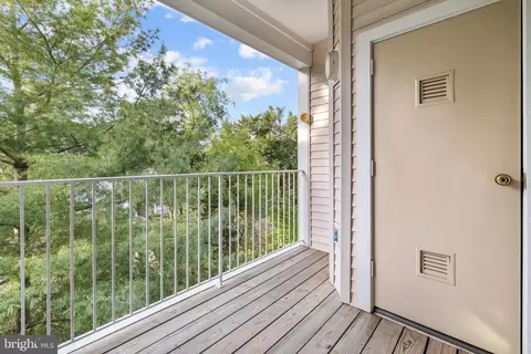 Exterior - 1641 International Dr #412, Mclean, VA 22102 photo 1 of 3