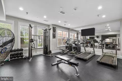 Other - 1641 International Dr #412, Mclean, VA 22102 photo 10 of 11