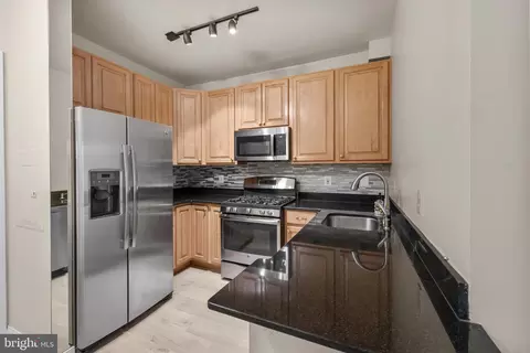 Kitchen - 1641 International Dr #412, Mclean, VA 22102 photo 2 of 3